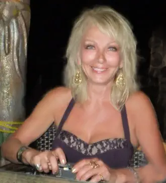 Anastasia Enjoying Cuba